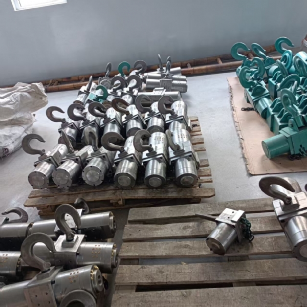 2噸穩(wěn)定操控氣動(dòng)葫蘆 HQ2性能好風(fēng)動(dòng)葫蘆 使用簡(jiǎn)單氣動(dòng)葫蘆